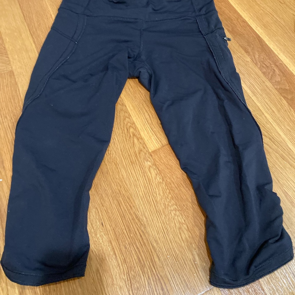 Lululemon cropped pants